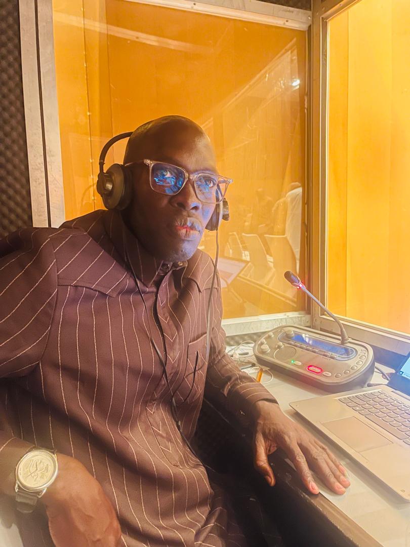 Interpreter in action at the UN Women and IDRC webinar