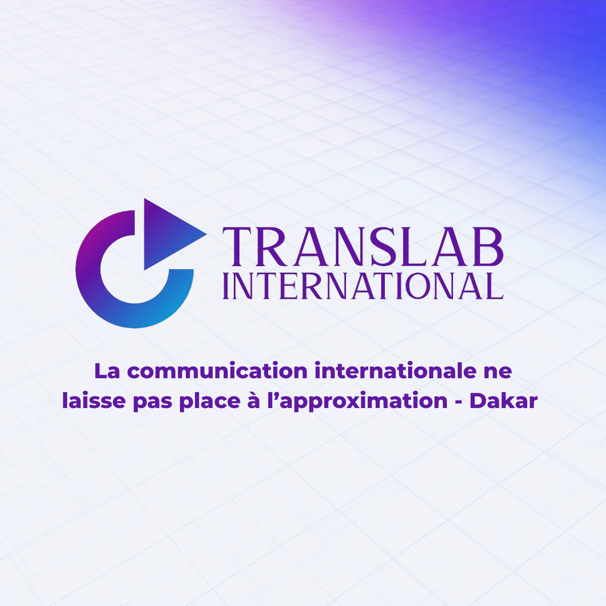 En conférence internationale, chaque mot peut changer la donne. 🌍